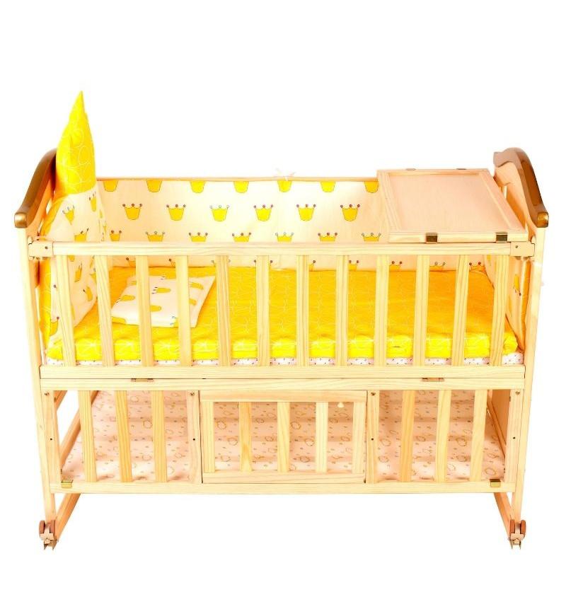 movable crib it has got wheels to take it anywhere